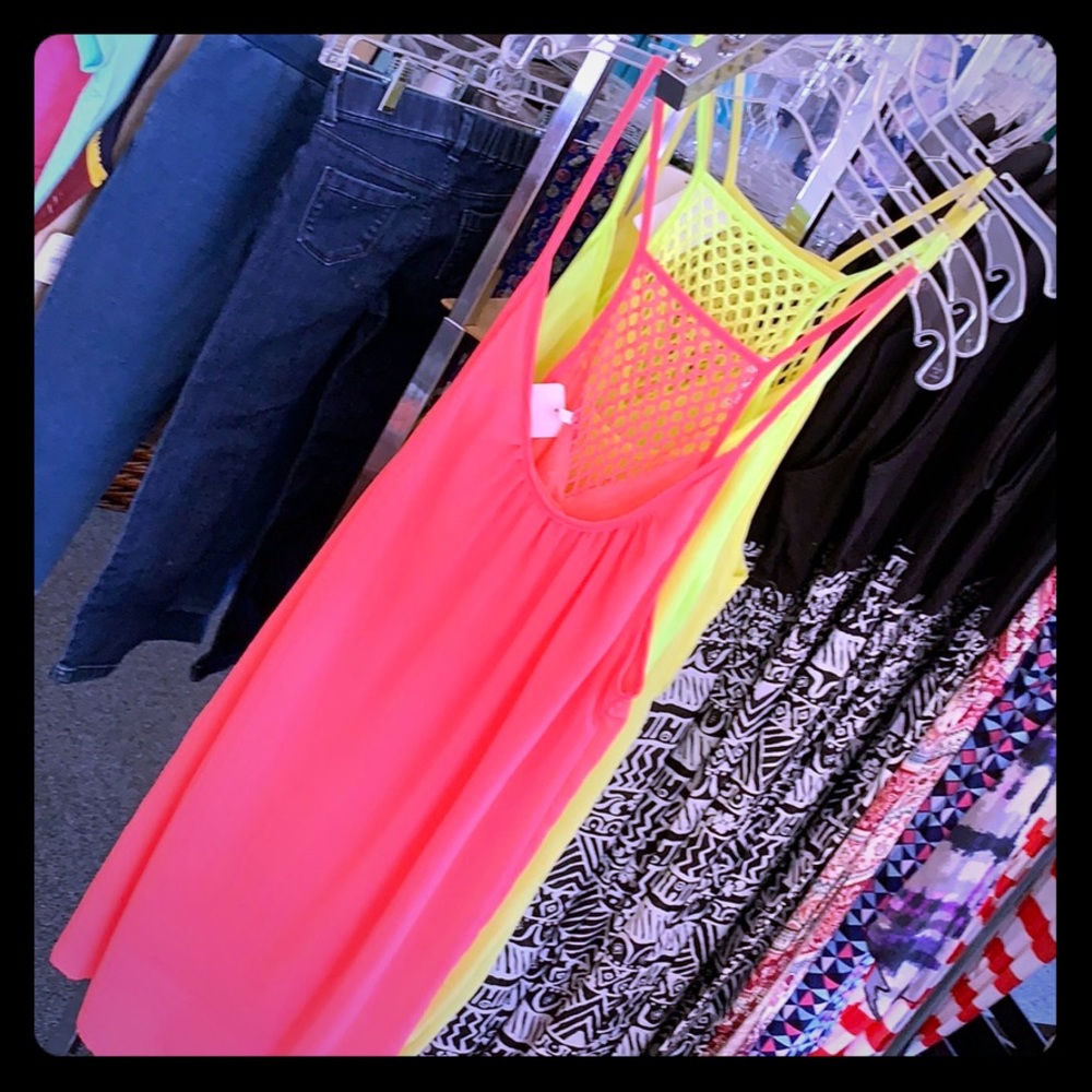 Woman’s Summer time tops!!! ☀️